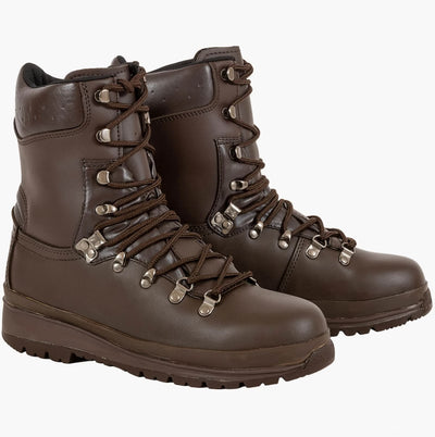 HIGHLANDER ELITE BOOTS. only  available in UK 10 - Save $89.95