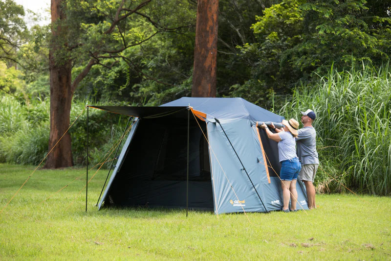 OZtrail - Fast Frame Blockout Lumos 6 Person Tent