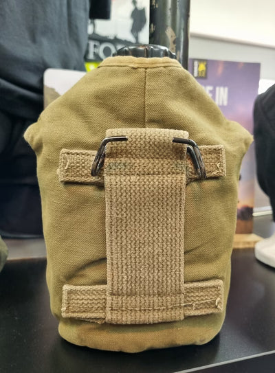 Canteen 1 litre with Pouch (2nd Hand)