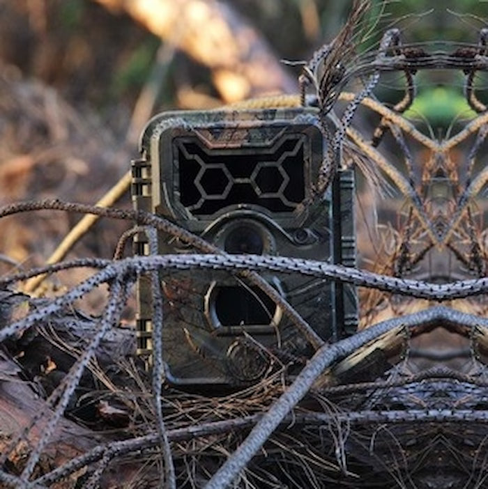 WILDGUARDER GUARD1 TRAIL IR CAMERA & VIDEO HD 12MP (4032 x 3024) ZERO GLOW IR FLASH. 32GB. SD CARD OR HDMI . 65 FT SENSOR. IP66 12 X AA BAT.